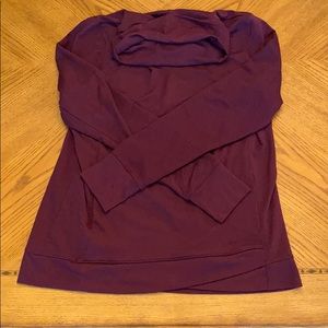 Cascade Sport workout maroon turtleneck